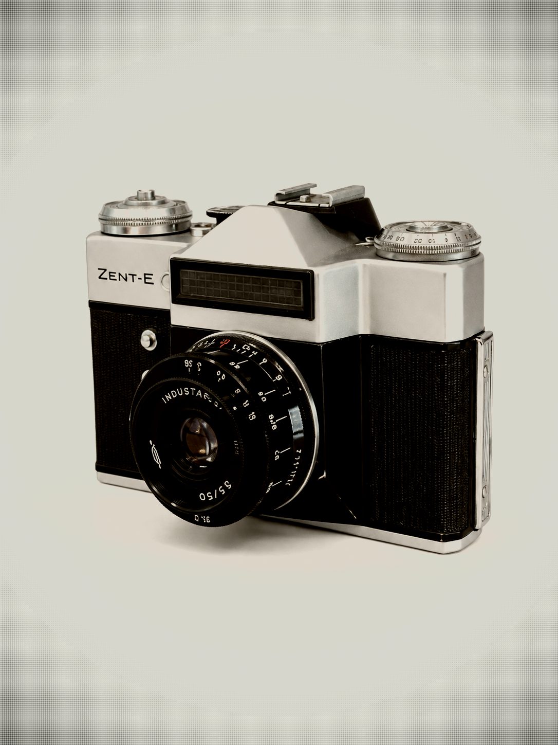 Zenit-E Camera – Soviet Vintage