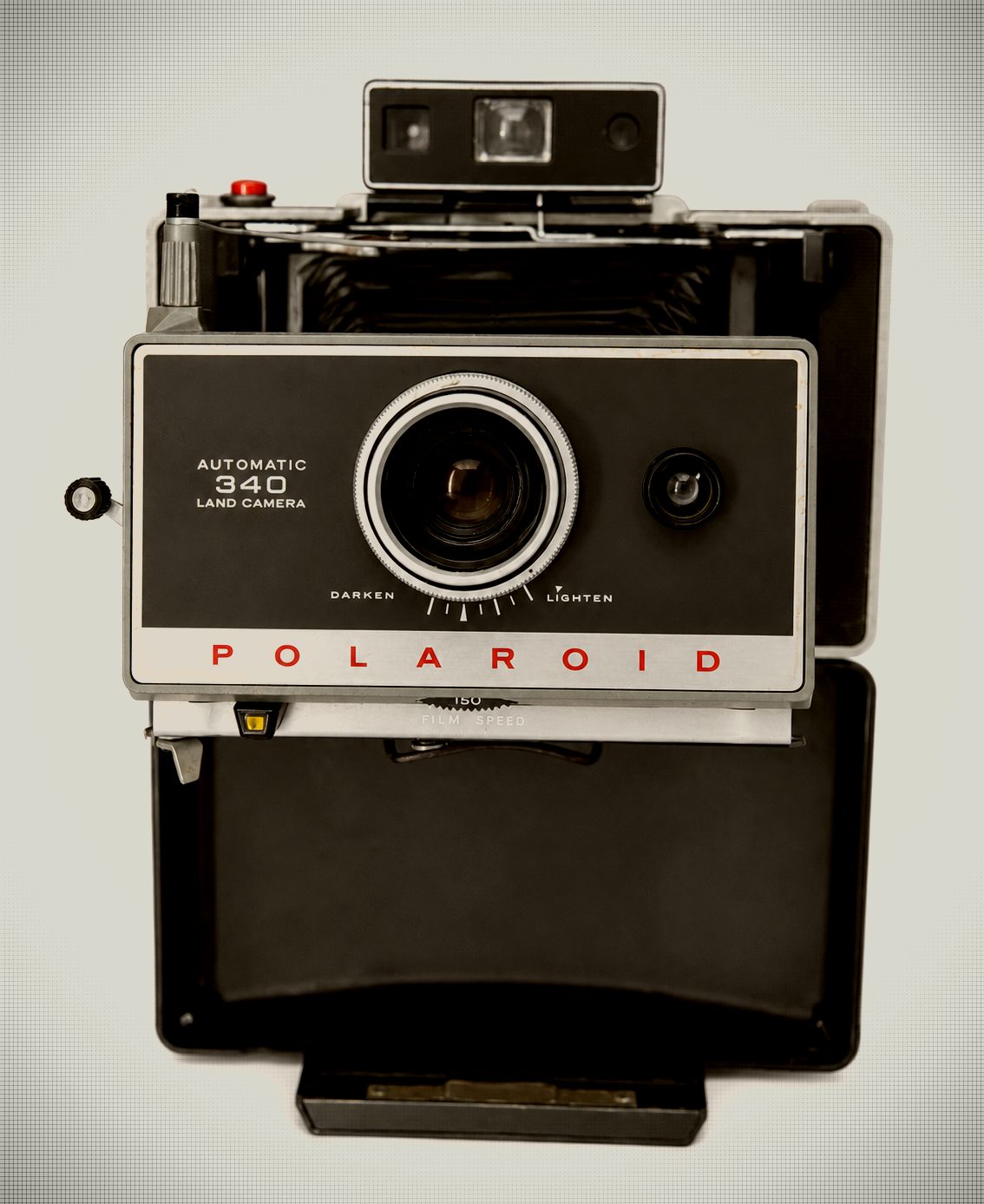 Polaroid Automatic 340 – Vintage Land Camera