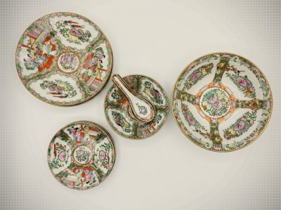 Set of Vintage Chinese Rose Medallion Porcelain Plates